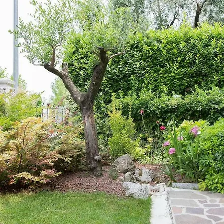 Celeste's House Holiday home Rivoltella del Garda